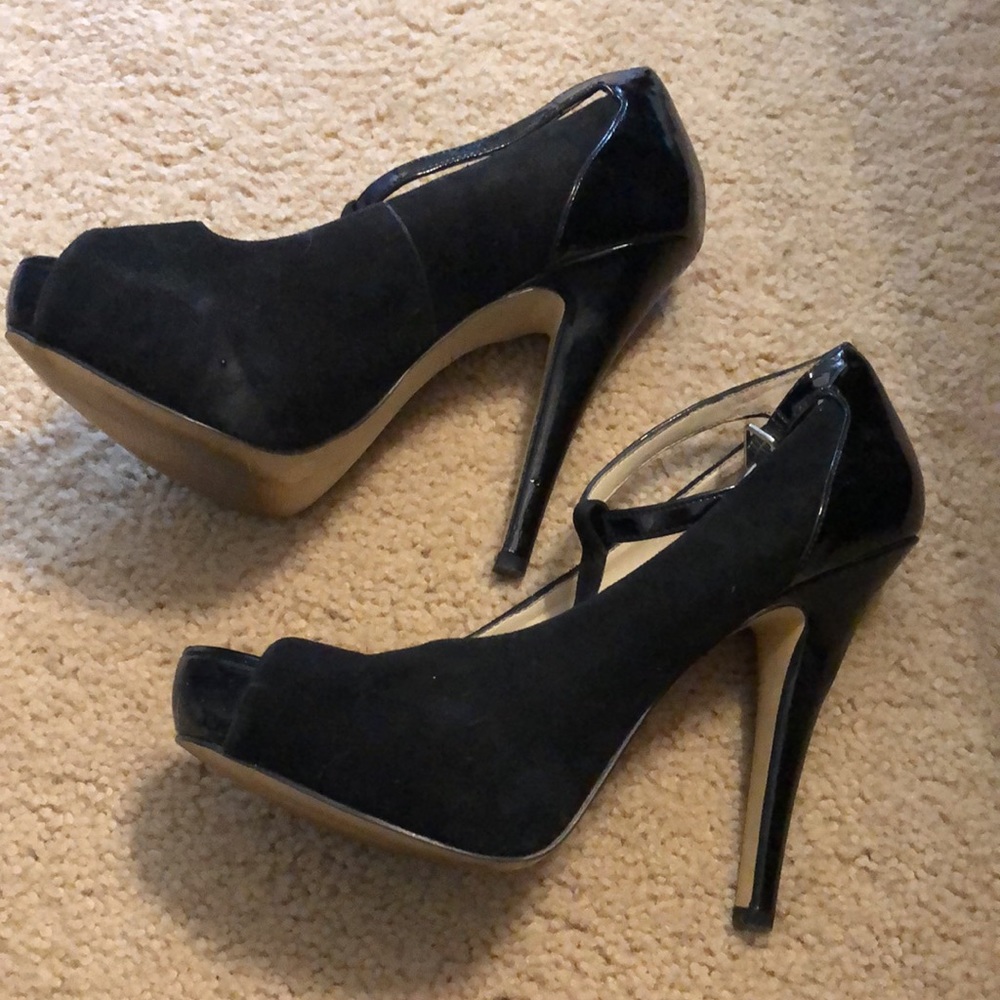INC heels - Picture 2 of 3